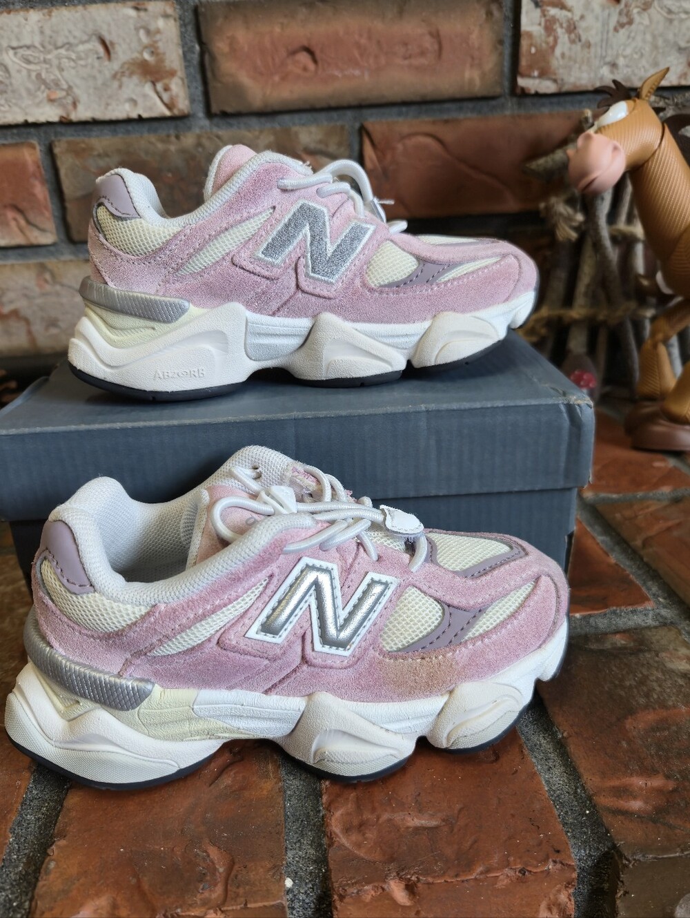 Pink New Balance 9060